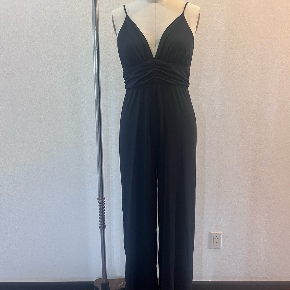 Alexia Admor Black Sleeveless Jumpsuit